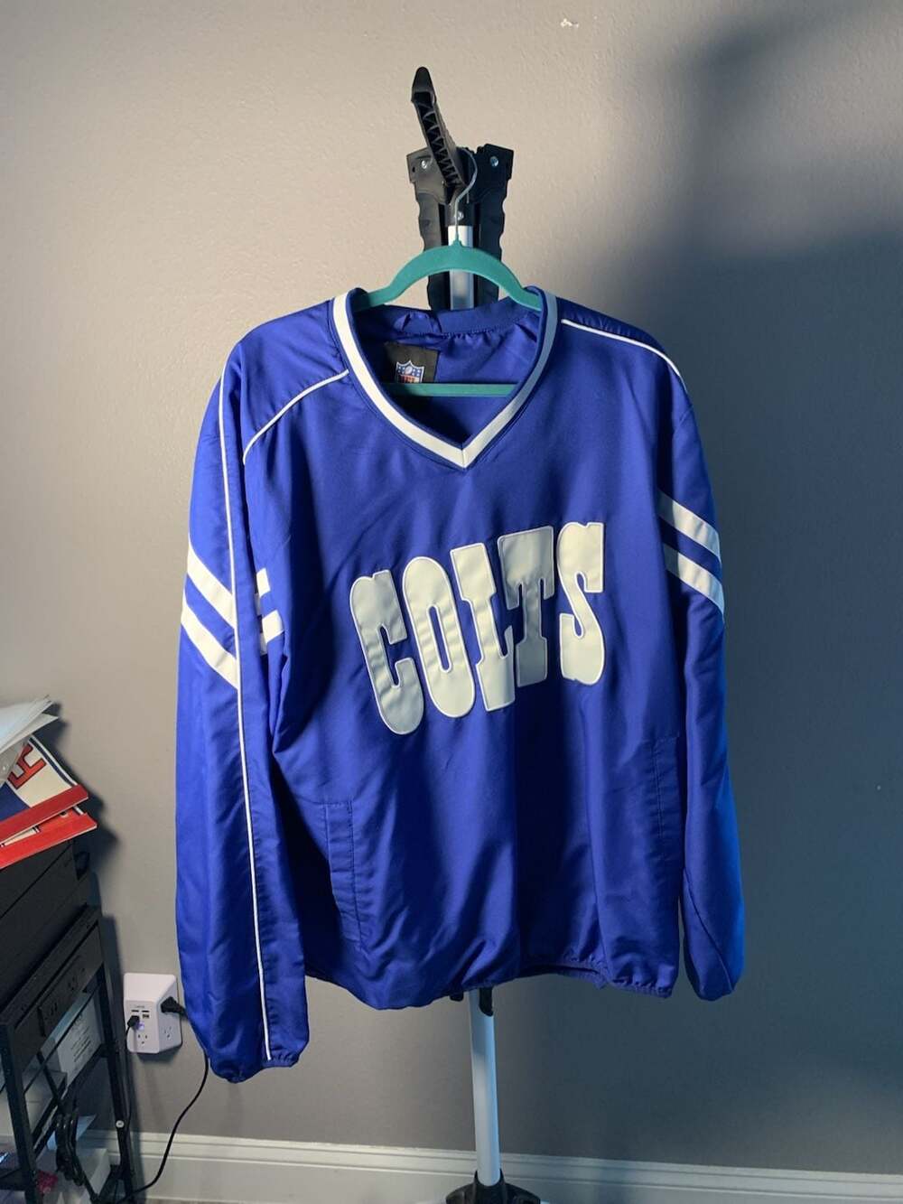 NFL Indianapolis Colts V-Neck Lightweight Windbreaker Pullover Jacket Men's XL